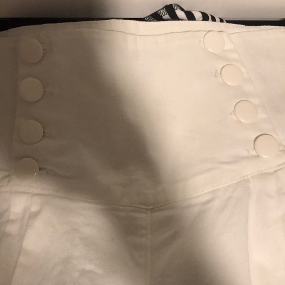 Forever 21 white nautical shorts - Picture 2 of 3